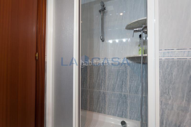 Foto 1b6f4d92-8592-40ca-b0bc-2078618e0d24. Pis a Les Planes Hospitalet de Llobregat (L´)