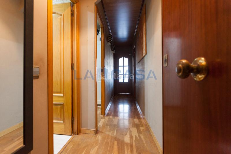 Foto 10013f4d-b5f4-42c1-8675-ad16cce29890. Piso en Les Planes Hospitalet de Llobregat (L´)