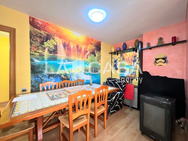 Foto a6eca917-5768-4ec6-a87e-231f613b5c2b. Pis a Trinitat Vella Barcelona