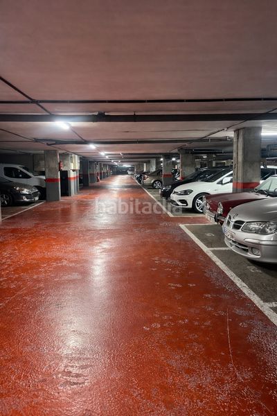 Foto 769e91f0-94cd-4b5c-bbc4-13c8835f2d49. Aparcament cotxe a Almeda - El Corte Inglés Cornellà de Llobregat