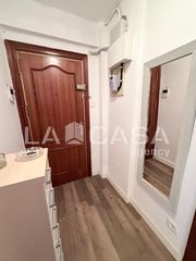 Etagenwohnung in La Verneda - La Pau