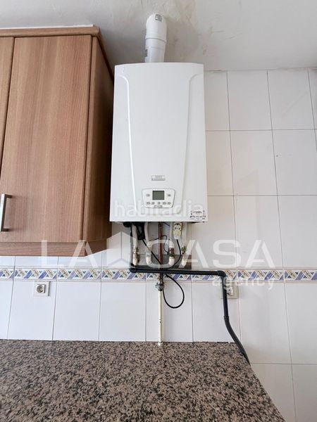 Foto 4ba628fc-8a10-4479-81c1-d2d9d0cd5640. Àtic amb calefacció aparcament a Can Rull Sabadell