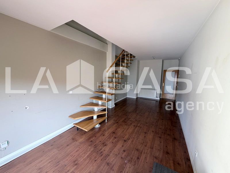 Foto 7d033d3f-3410-40a5-8ca4-5269c9f33e59. Àtic amb calefacció aparcament a Can Rull Sabadell