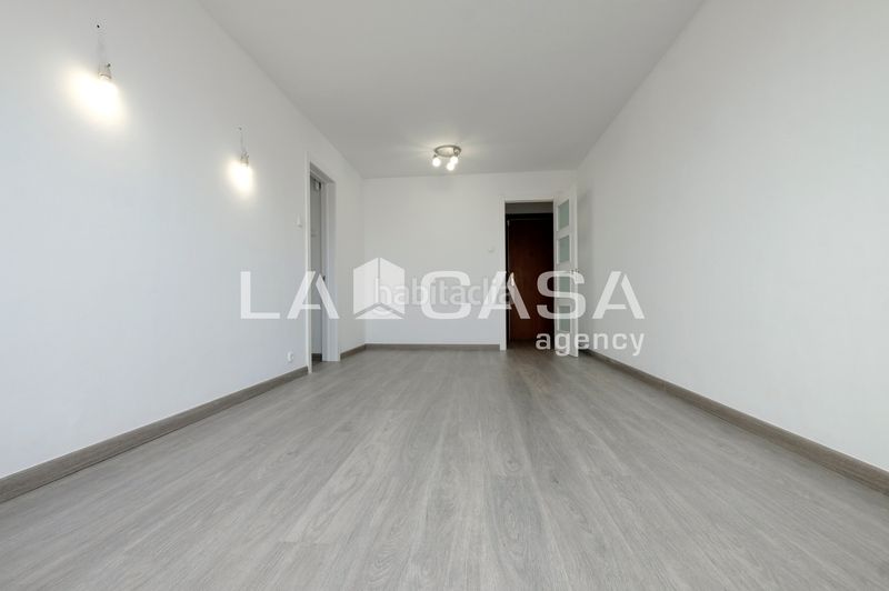 Foto 16b6dd9e-5cb6-479d-8eaa-01a65a485c3a. Pis amb calefacció a Porta Barcelona