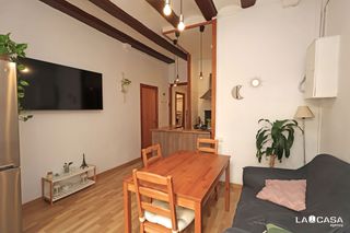 Etagenwohnung in St. Pere - Sta. Caterina - El Born