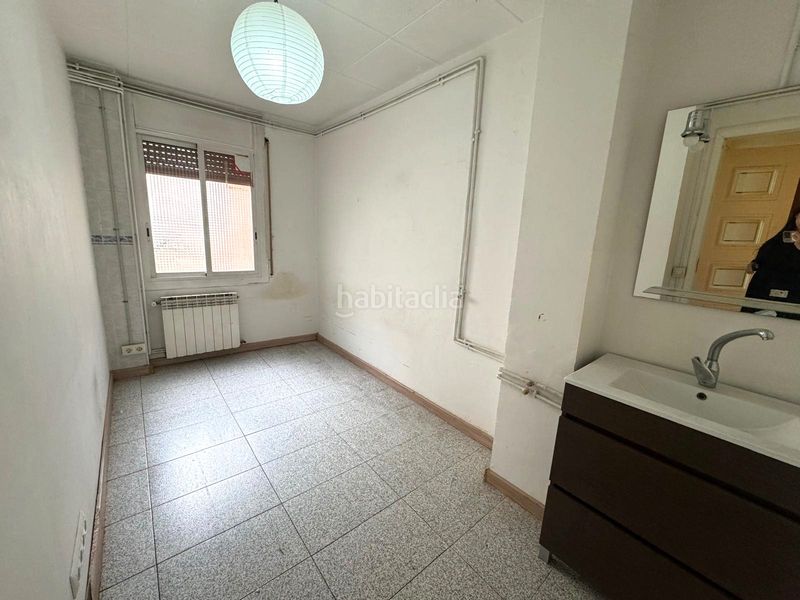 Foto 8be77349-52b6-43c8-808e-fc3806b1a10a. Pis a El Camp de l´Arpa del Clot Barcelona