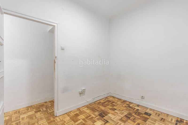 Foto 691307bd-0fd3-4b9d-9dfc-3df98b30a6ef. Piso en Chopera Madrid