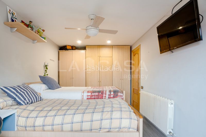 Foto dacd076b-e3d5-4c1b-83fc-ff3614d15fe0. Casa amb calefacció a La Font d´en Fargues Barcelona