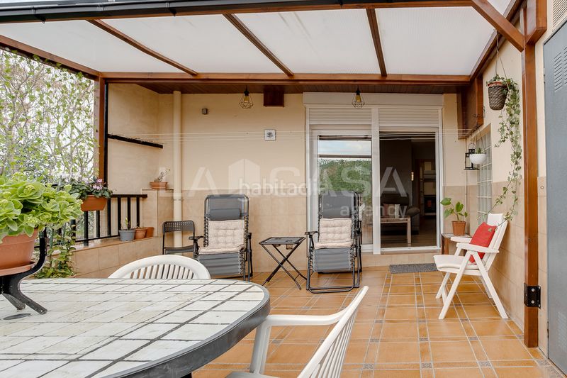 Foto e1c479f2-a726-44dc-ab6d-55f7f2b0bd61. Casa amb calefacció a La Font d´en Fargues Barcelona