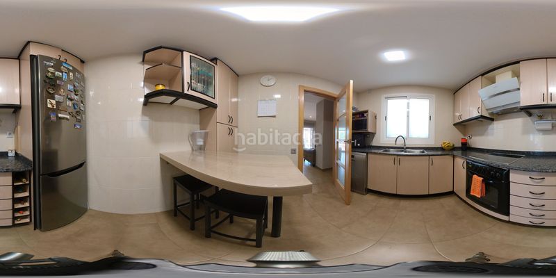 Foto f072412f-876e-4e15-be12-581add93b9ba. Casa amb calefacció a La Font d´en Fargues Barcelona