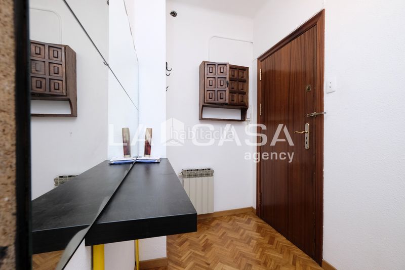 Foto b639a9e8-ad5f-43b7-8aea-5bf66a9a8565. Pis a Turó de la Peira Barcelona