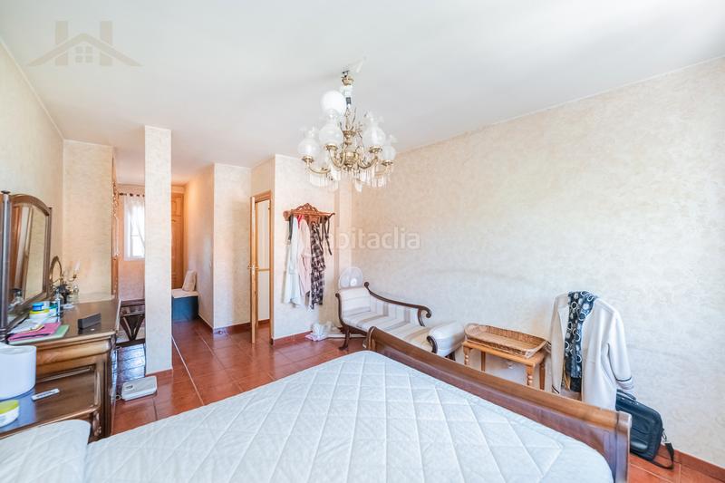 Foto 8d0e3002-8cca-4a2e-b310-674f5259a010. Chalet avec cheminée chauffage parking piscine dans Tres Cantos