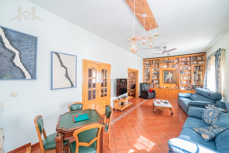 Foto b9844a7e-c07a-4791-92a0-b9608db64f53. Chalet avec cheminée chauffage parking piscine dans Tres Cantos