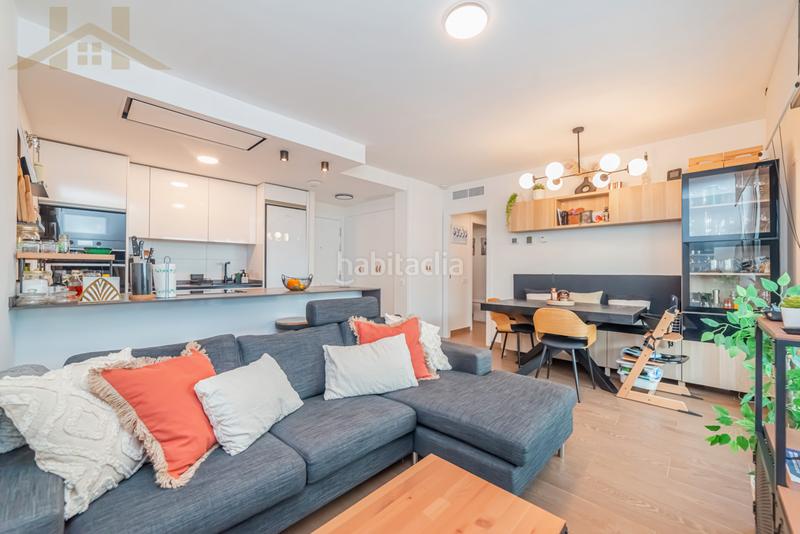 Foto e211d913-85c9-4d6d-8627-0b58d057f140. Pis amb calefacció aparcament piscina a primera fase-nuevo Tres Cantos Tres Cantos