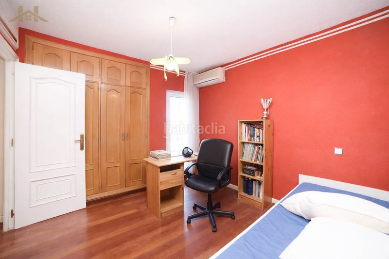 Foto aacdce1b-d032-4034-9439-e6df901b92d5. Casa aparellada amb xemeneia calefacció aparcament piscina a Tres Cantos