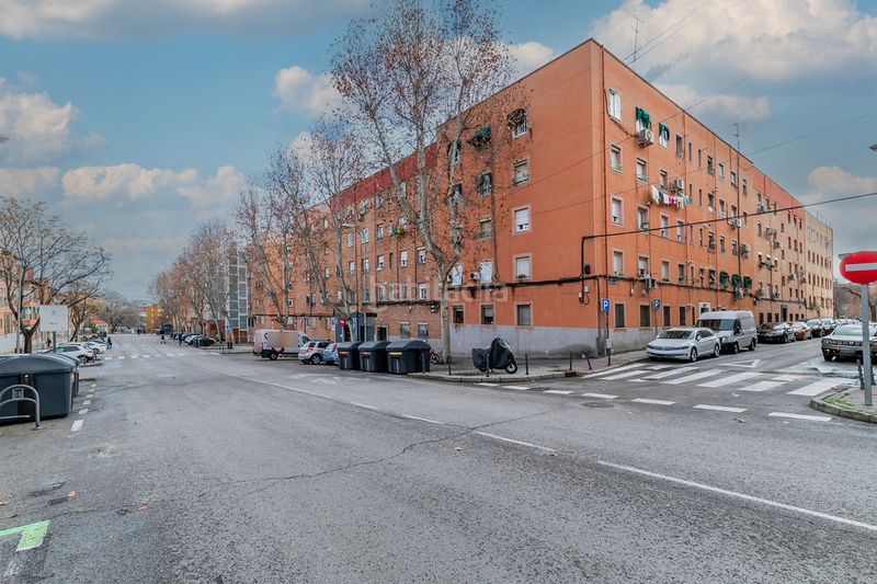 Foto 2e865073-dcf7-4727-8f97-6a9839720e7b. Pis a Almendrales Madrid