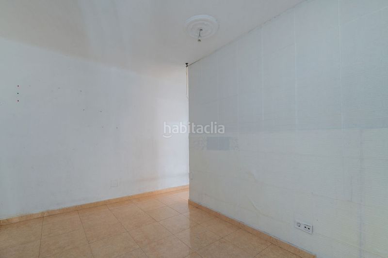 Foto 66de92bb-65d1-497e-8e5c-62e057d3c8ed. Pis a Almendrales Madrid