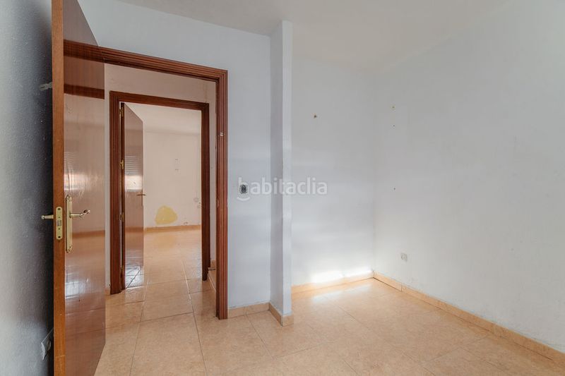 Foto 9d418775-edc9-479b-b46c-941bdf0388a5. Pis a Almendrales Madrid