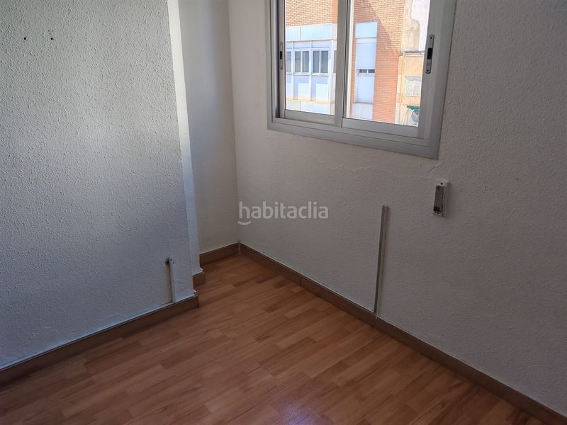 Foto f1dc1640-1afd-417d-bb5d-9c15282b09fd. Pis a Juzgados Mislata