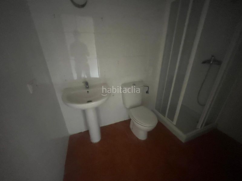 Foto c8674a1c-b1bd-4734-98db-8e8cf5fb6ecb. Pis a Algaba (La)