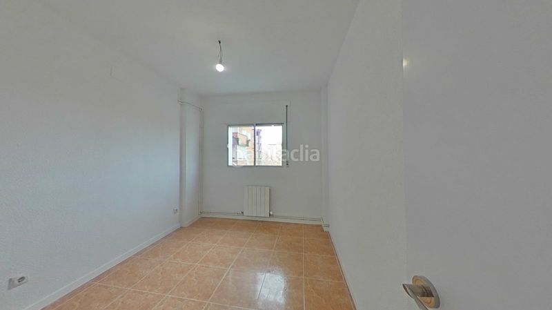 Foto 362d6074-15c1-440d-bb2b-bbf40d01bf1a. Pis a Abrantes Madrid