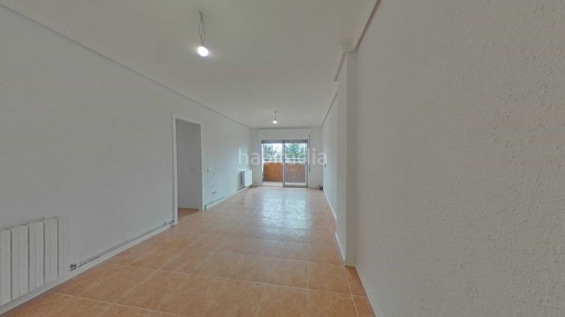 Foto 495947f4-ce7b-499c-ade6-00a6395db9ff. Pis a Abrantes Madrid