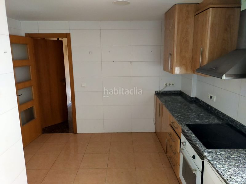 Foto e3ae7eee-e691-468e-8586-eb67c264f7e4. Pis amb aparcament a Potríes