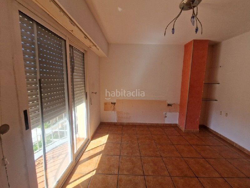Foto 07532534-967b-469f-a92d-fae869e78c75. Casa aparellada a Daimús