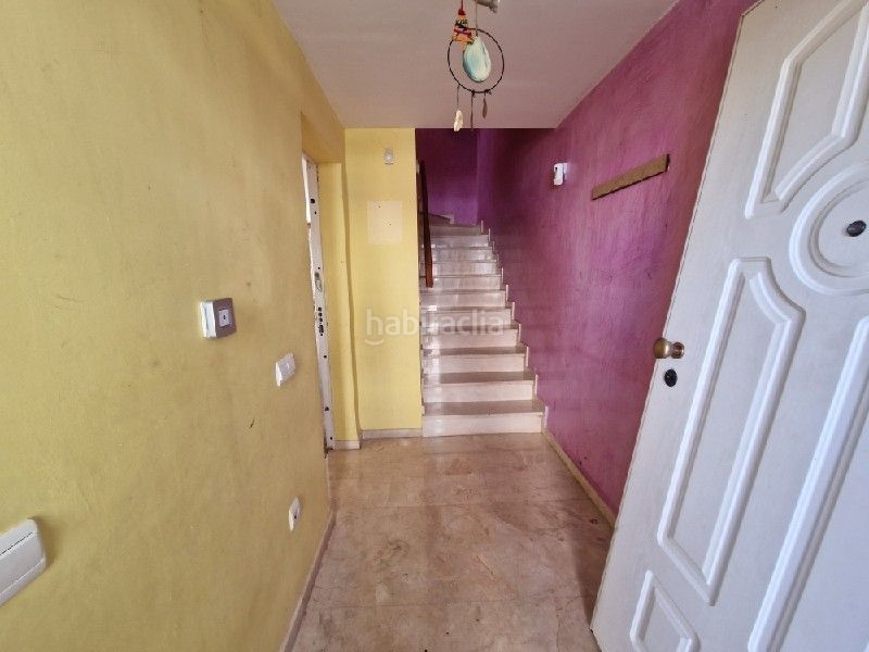 Foto c27333c1-dcea-43bd-917d-dbad2de15f0a. Casa aparellada a Daimús