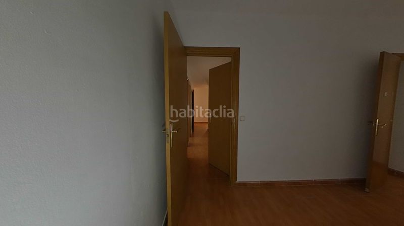 Foto 5ad4a354-0dfb-4e69-a85e-ab0f38a33af3. Pis a Torrefiel Valencia