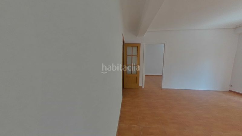 Foto 985f4b82-7c40-44a8-bb48-8bcaff8365b1. Pis a Torrefiel Valencia
