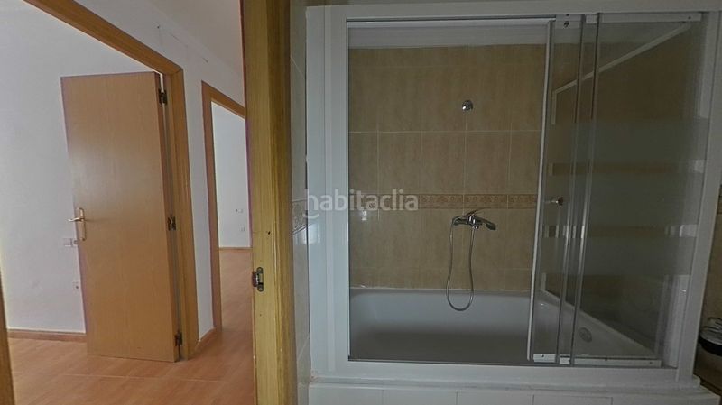 Foto b09ec313-789c-453e-9d9c-9d17819f87f9. Pis a Torrefiel Valencia