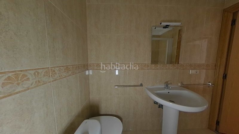 Foto f64691a8-ceb1-4644-9ec3-01d486c15b36. Pis a Torrefiel Valencia