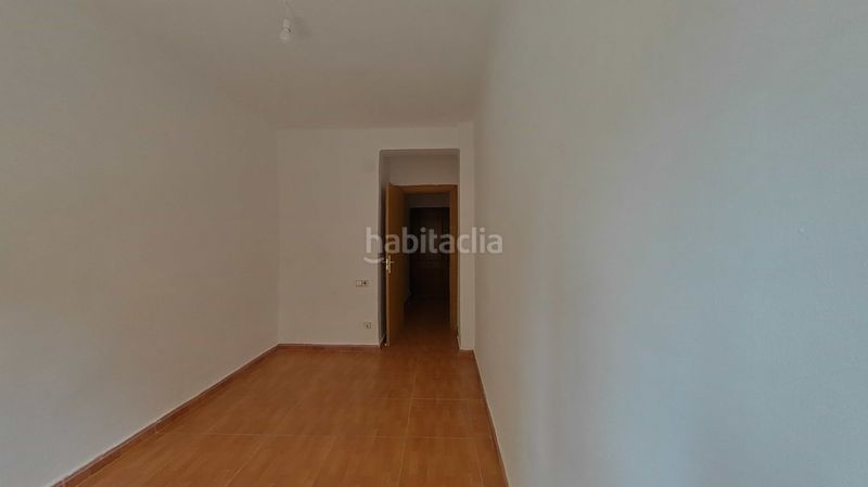Foto f7efc2fe-05bb-431f-b988-ae563bffcc54. Pis a Torrefiel Valencia