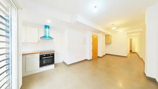 Etagenwohnung  C/ poeta llorente. Solvia inmobiliaria  piso paterna