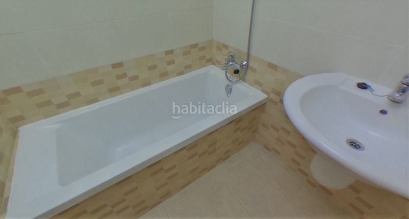 Foto f0977b9a-38ca-4c57-b532-1f56010d95a9. Pis amb aparcament a Villafranqueza Alicante