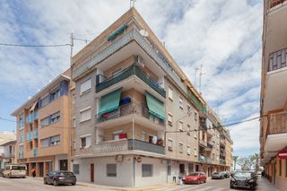 Flat  C/ de valencia. Solvia inmobiliaria  piso carlet