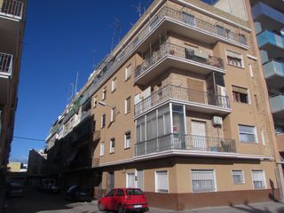 Appartement  C/ de valencia. Solvia inmobiliaria  piso carlet