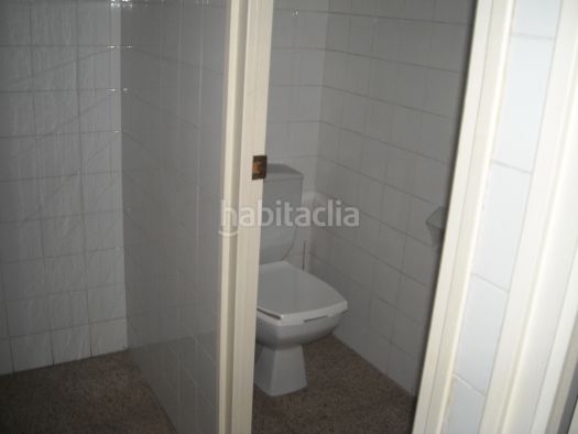 Foto ffd8e341-3089-4eaf-8f21-1e2409ca7aaa. Local comercial a Canet de Mar