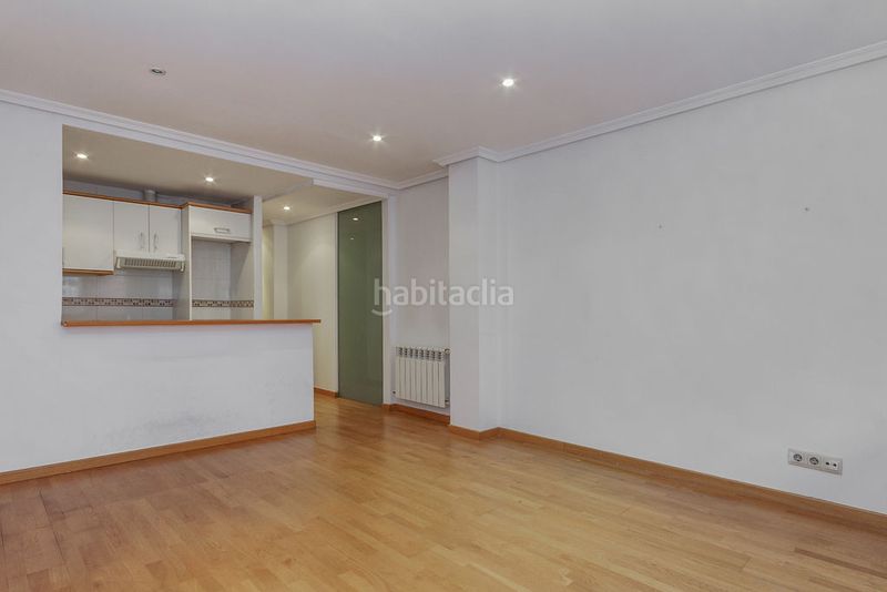 Foto e52872cc-840b-47d8-8bc7-4953293b8d19. Pis amb calefacció a Niño Jesús Madrid