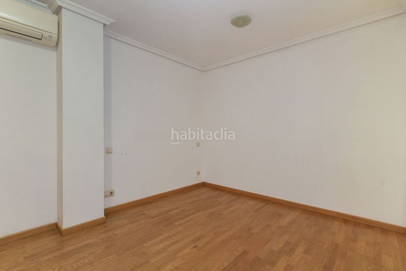 Foto f2455f00-de75-4d61-a147-37b06d909c9f. Pis amb calefacció a Niño Jesús Madrid