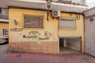 Locale commerciale  C/ santa teresa. Solvia inmobiliaria  locales paterna