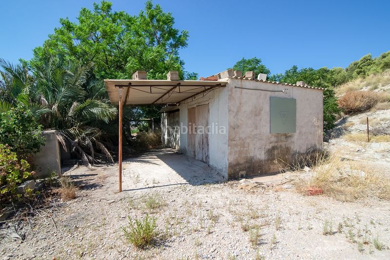 Foto b9aaae68-1a50-4d72-8021-2761a022f7b7. Finca rústica solvia inmobiliaria terreno con edificación en Abanilla