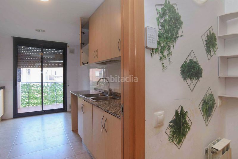 Foto 02b8f5f0-3f75-4b60-9c76-36da1e22d9d8. Pis amb calefacció piscina a Can Clos-Pinetons Ripollet