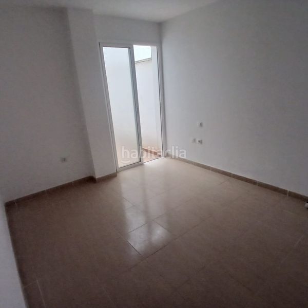 Foto f3fe7490-e4b5-4386-85d3-d9ddcc6af9ed. Pis a Centro Orotava (La)