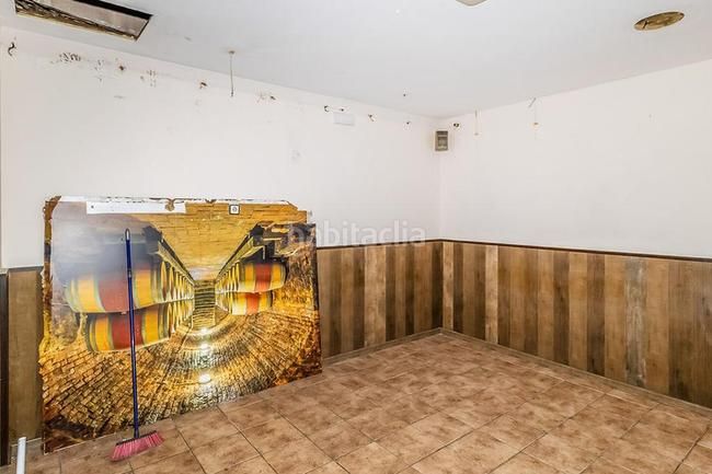 Foto ac0f92e5-7839-45be-bbcf-3cbad5612f25. Local comercial a Eixample Sabadell