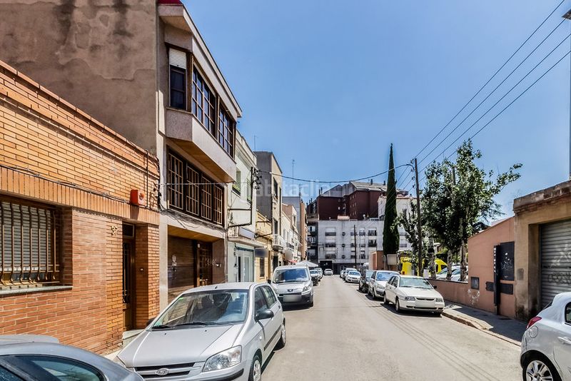 Foto f2d84b7f-e3cc-4010-9687-9fd3b2210c86. Local comercial a Eixample Sabadell