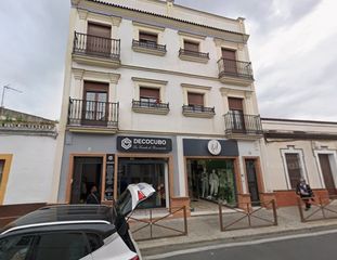 Pis  C/ ssnta maría de gracia. Solvia inmobiliaria  piso camas