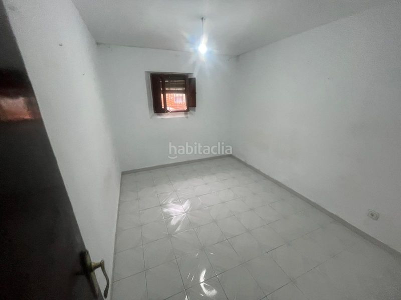 Foto 554db114-97e7-47b3-b065-656efbd75b5b. Towny house in Lora del Río