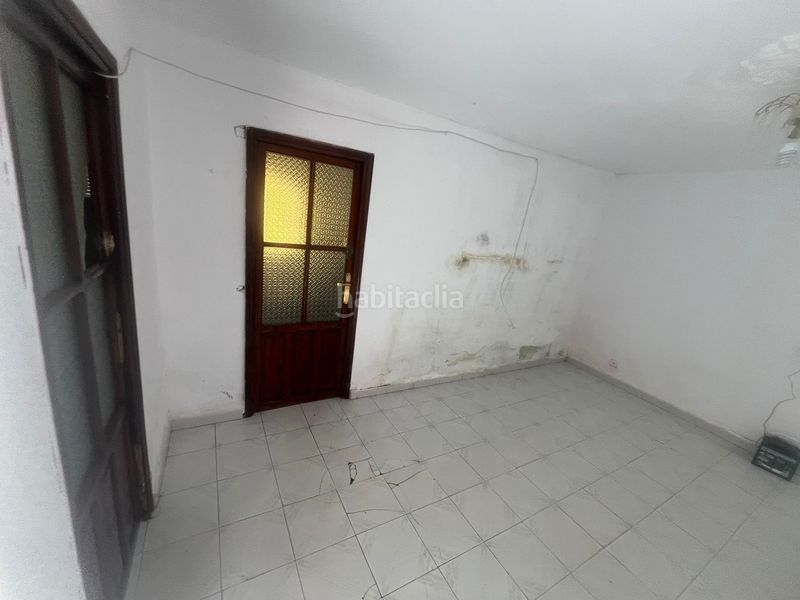 Foto 7ad767d2-c248-4c99-b797-f2924bc52503. Towny house in Lora del Río